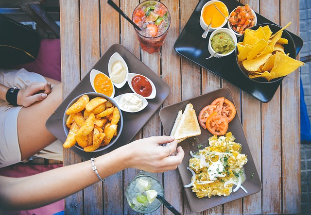 DIETA I RESTAURACJA – JAK PRZETRWAĆ? JAK JEŚĆ PODCZAS ODCHUDZANIA?